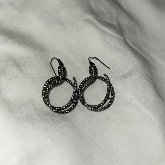 BCBGMAZAZRIA Snake earrings - Picture 2 of 2